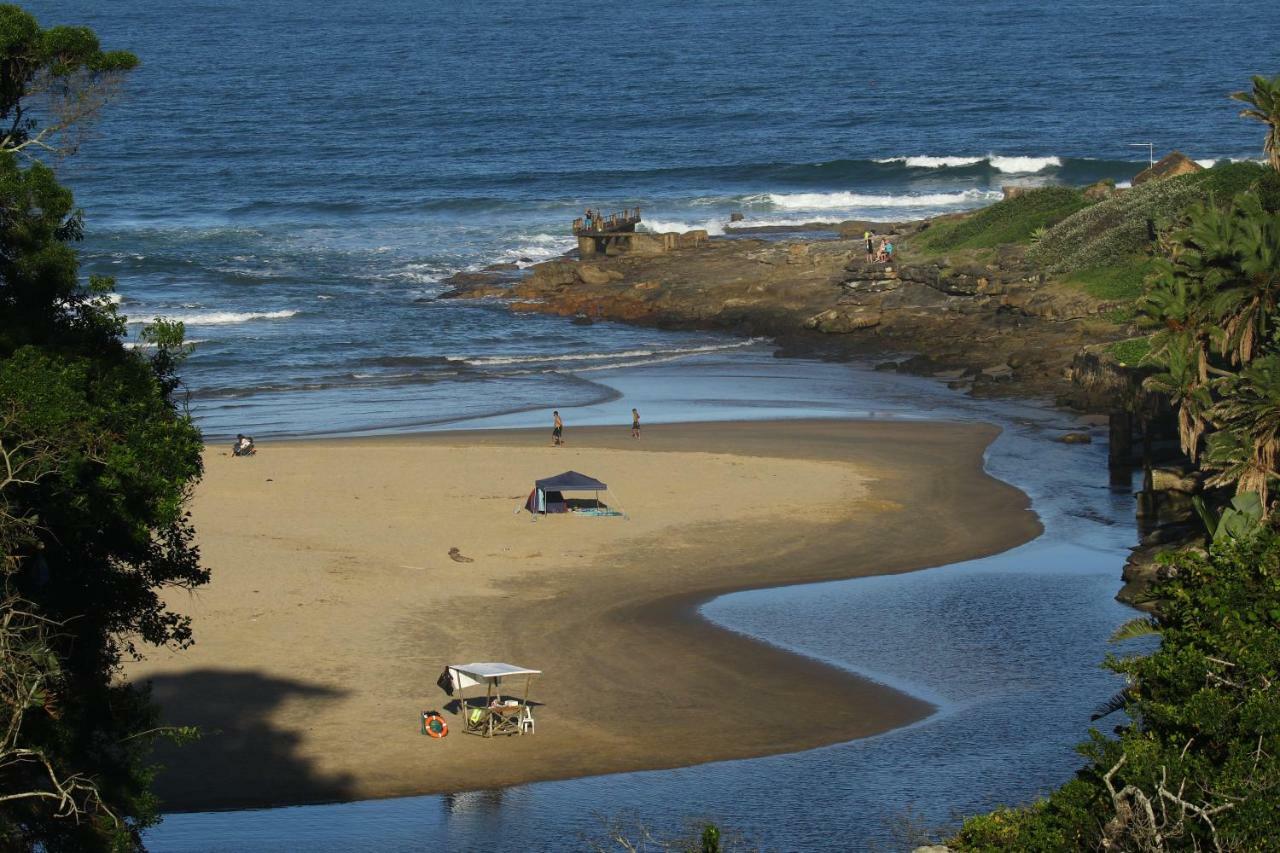 Laguna 75 Uvongo Beach Eksteriør billede